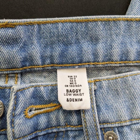 H&M Zipper Jeans size: 0 - Picture 4 of 6